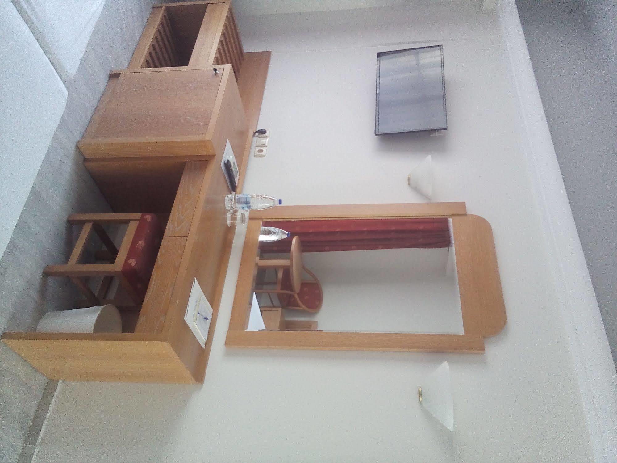 Anita Beach Hotel- Adults Only Rethymno  ภายนอก รูปภาพ