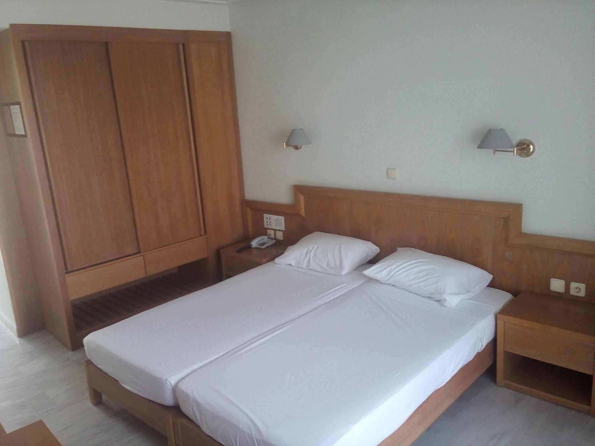 Anita Beach Hotel- Adults Only Rethymno  ภายนอก รูปภาพ