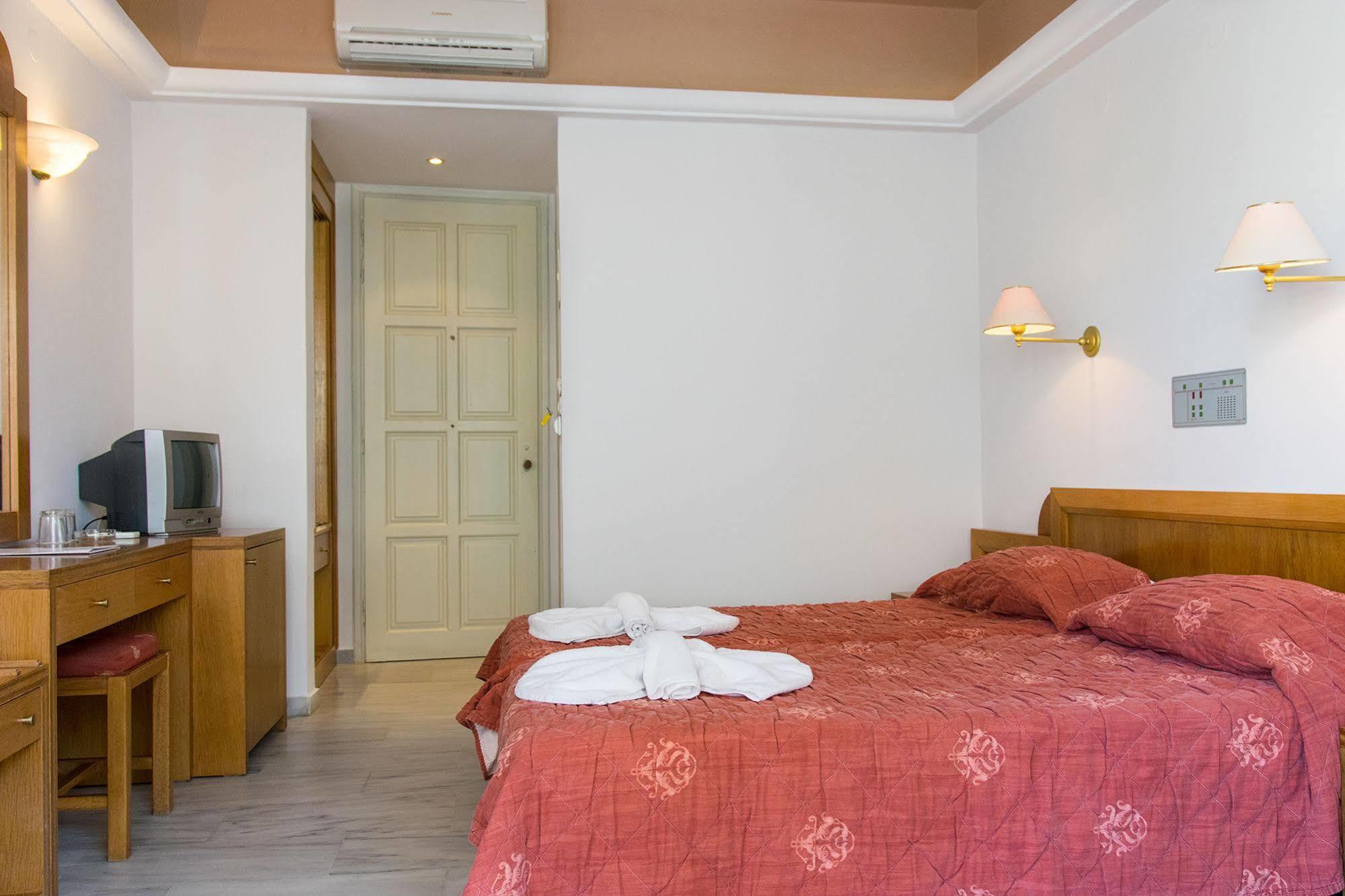 Anita Beach Hotel- Adults Only Rethymno  ภายนอก รูปภาพ