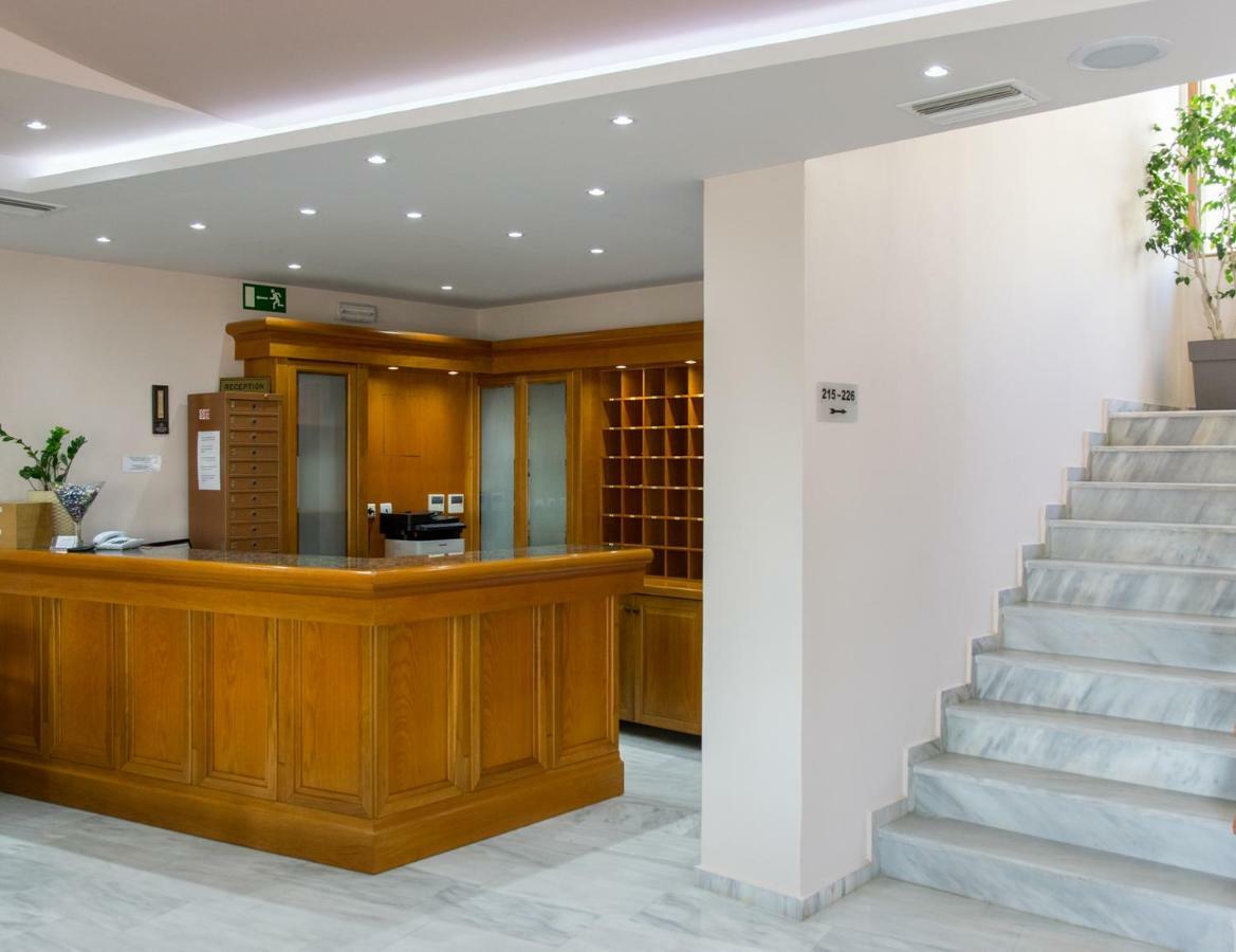 Anita Beach Hotel- Adults Only Rethymno  ภายนอก รูปภาพ